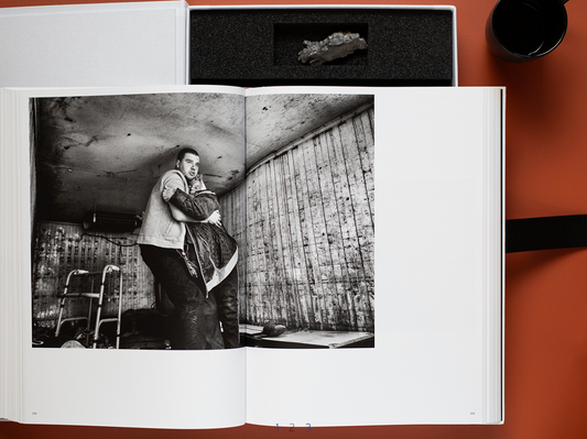 While we Bleed - Special Edition